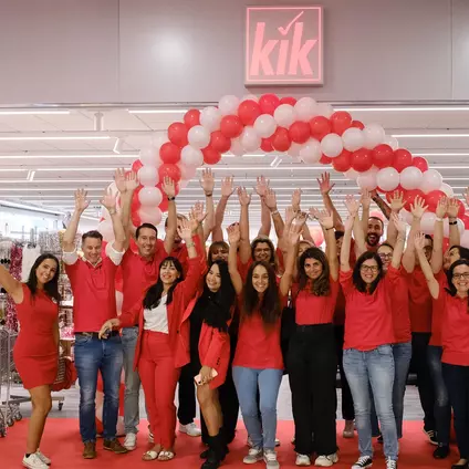 Nel 2022 viene lanciato il programma vantaggi myKiK. Nello stesso anno, KiK apre le prime filiali in Spagna e Portogallo e introduce lo shop online in Austria